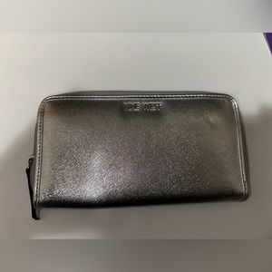 Nine West wallet